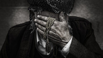 O-som-do-silêncio-1 - Ilustra&ccedil;&atilde;o do texto "Desabo &agrave; bafo" no blog Melhores Trapos